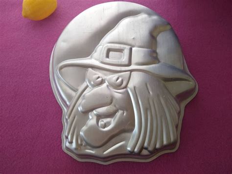 Wicked witch baking mold